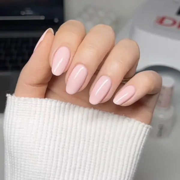 Blush Whisper Bella Nails Design