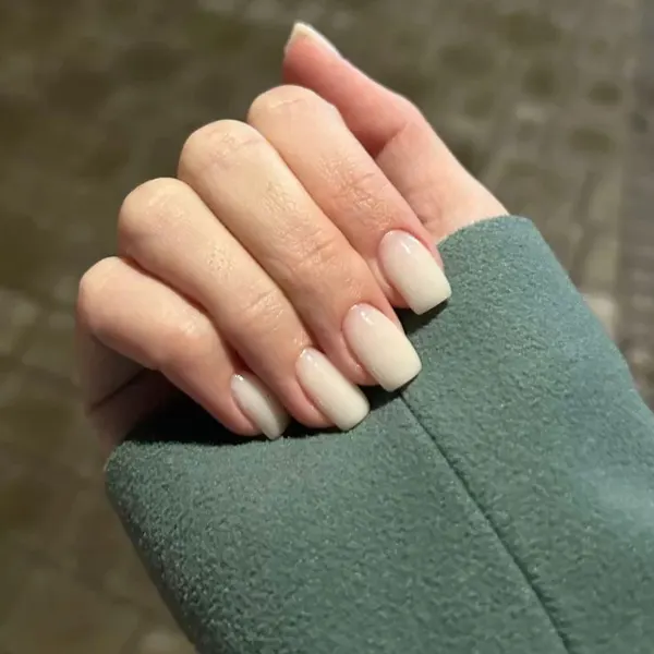 Silk Cloud Nail Design