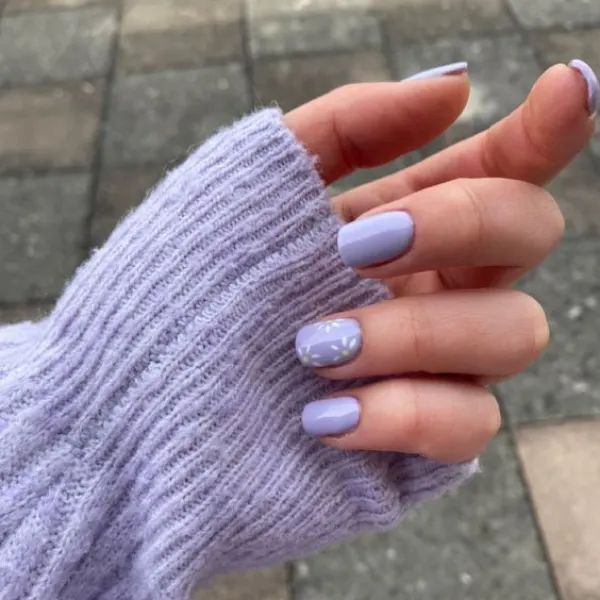 Dreamy Lilac Nail Design